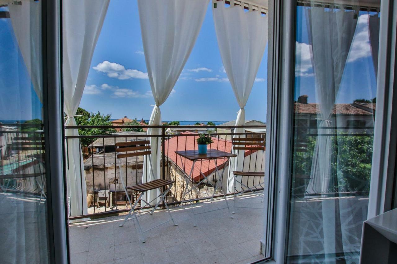 Family Beach Apartments Перой Екстер'єр фото